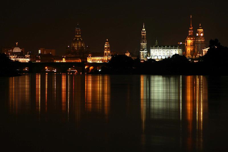 2006-09-06, nächtliche Spiegelung.jpg